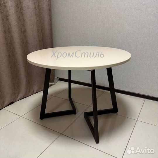 Кухонный стол 