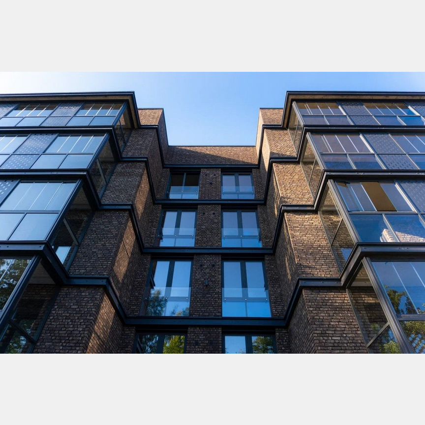 3-к. квартира, 96,7 м², 2/5 эт.