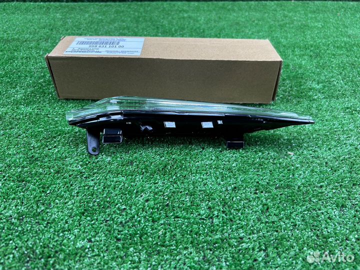 Повторитель поворота в крыло Porsche Cayenne 958 л