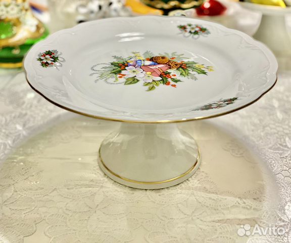 2 Вазы Kahla на ножке Германия. Д 23,5см и 19см