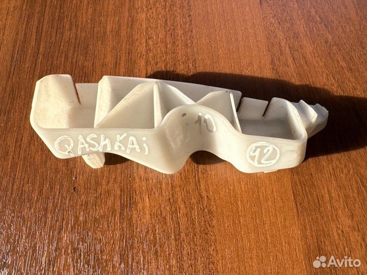 Крепление бампера переднее правое Nissan Qashqai