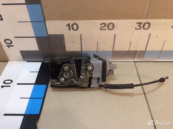 Замок двери передний правый Hyundai Tucson