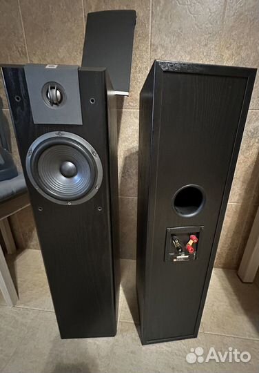 Акустические колонки jbl