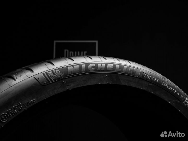 Michelin Pilot Sport 4 S 315/30 R22 107Y