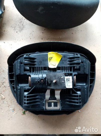 Подушка безопасности (Airbag) Renault Megane 3