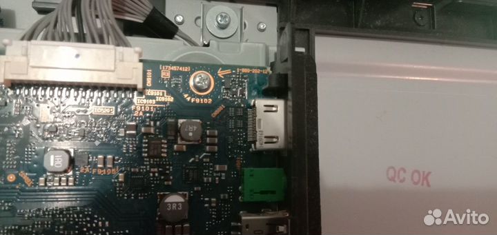 Телевизор Sony KDL - 42W817B. Разбор