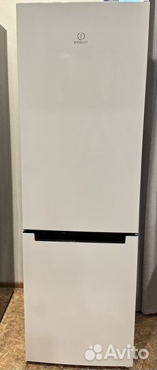 Холодильник indesit