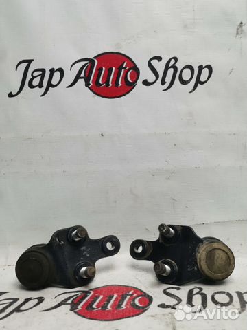 Опора шаровая левая Toyota Camry 30