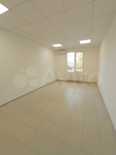 Офис, 23.2 м² с выводом воды