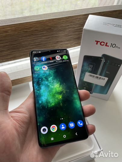 Tcl 10 pro