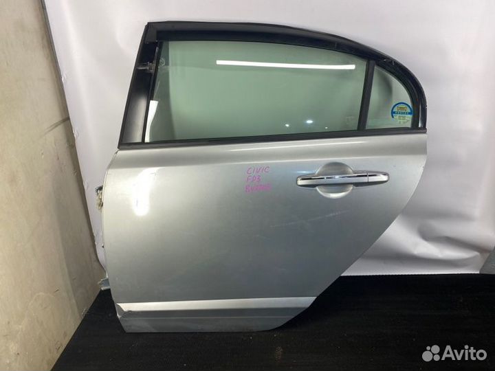 Дверь передняя задняя левая Honda civic 4D
