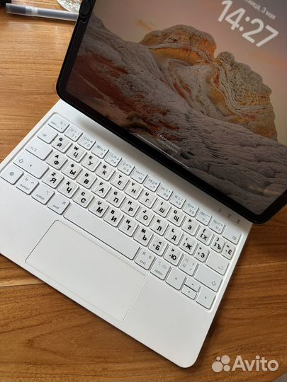 iPad air 4 64gb + keyboard