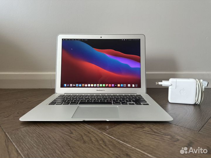 Apple MacBook Air 13 2013 4/128 - Новый АКБ