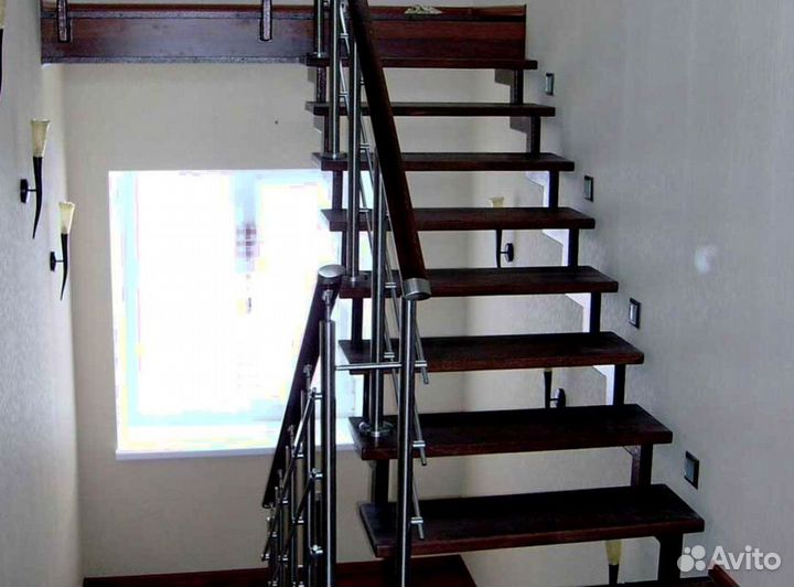 Перила деревянные с монтажем