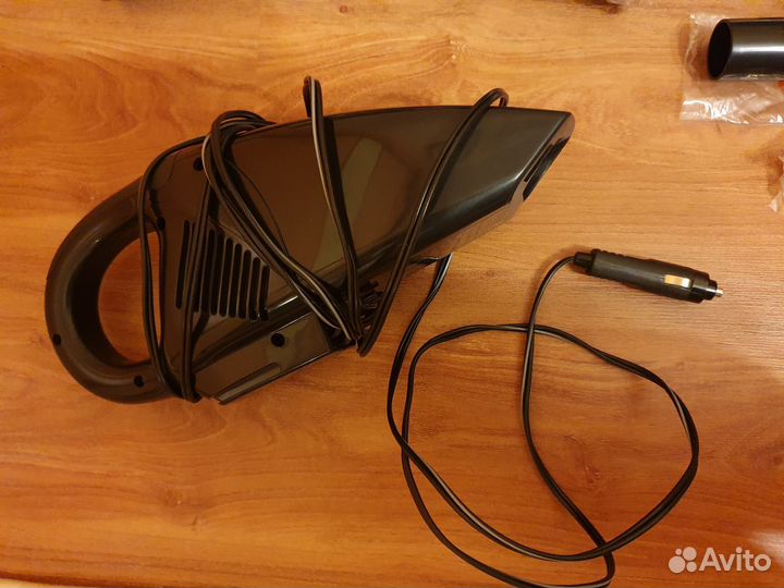 Пылесос автомобильный ручной Vitek VT-1840