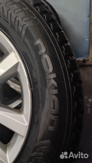 Nokian Tyres Hakkapeliitta 8 215/60 R16 99