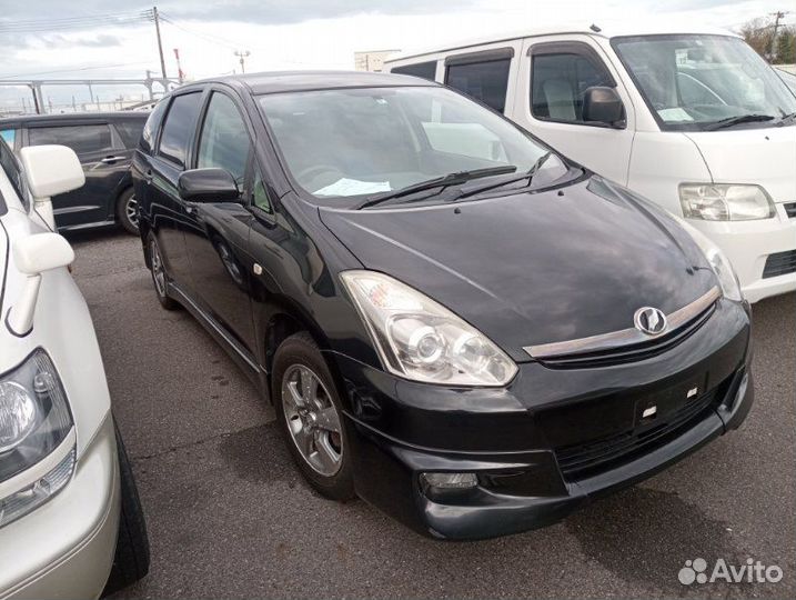 Бампер передний Toyota Wish ZNE14G 1ZZ-FE 2008