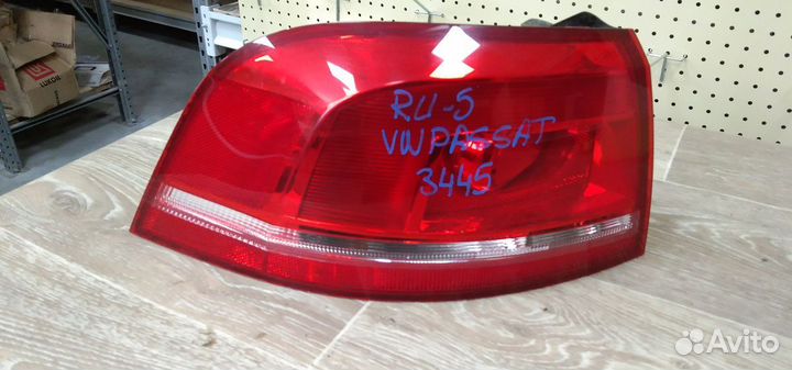 Фонарь задний наружный Volkswagen Passat B7 (2011