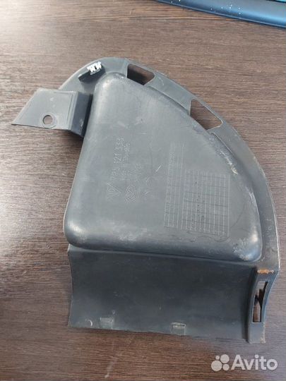 Накладка противотуманной фары левая Porsche
