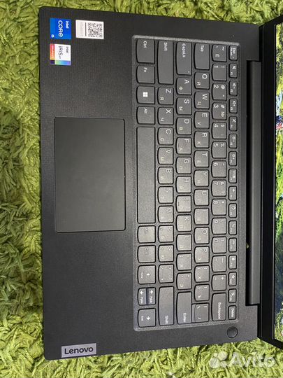 Новый ноутбук Lenovo V14 G2-ITL