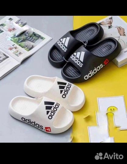 Сланцы (шлепанцы) Adidas белые и черные летние