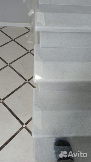 Мраморная лестница / ступени из натурального камня