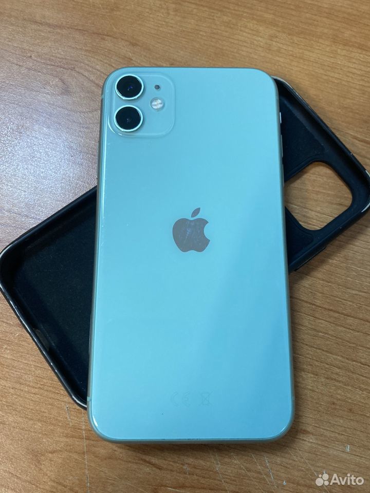 iPhone 11, 64 ГБ