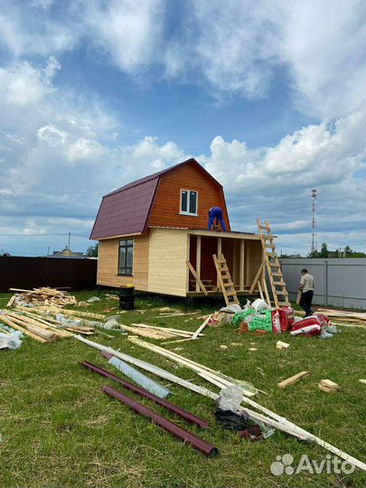 Бригада строителей