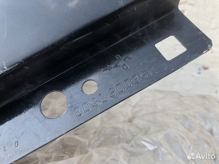 Mercedes-Benz C W204 крыло переднее левое