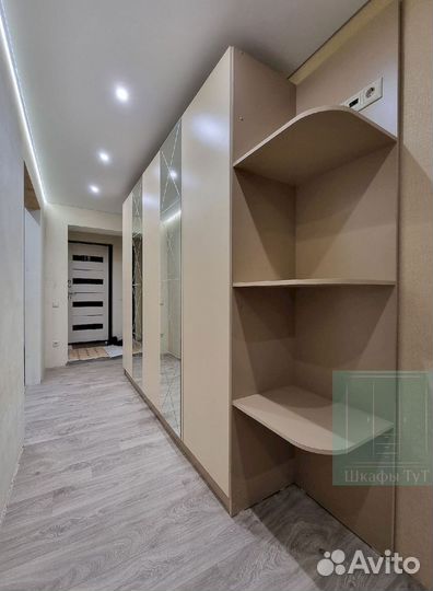 Угловой шкаф