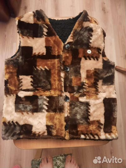 Меховая мужская жилетка