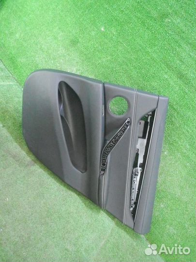 Обшивка двери задняя правая BMW X6 F16 (2014-2020)