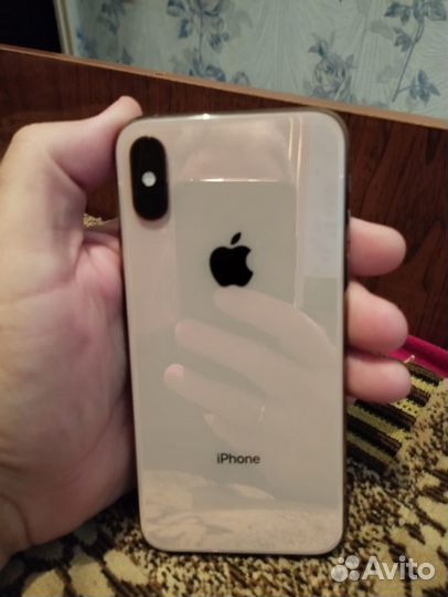 Продам iPhone xs