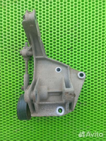 Кронштейн генератора LADA 1118-1041034