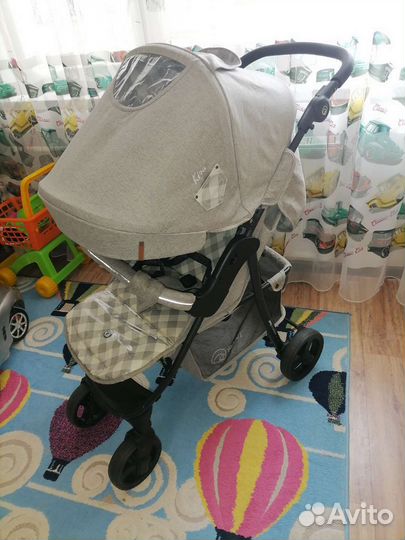 Прогулочная коляска
