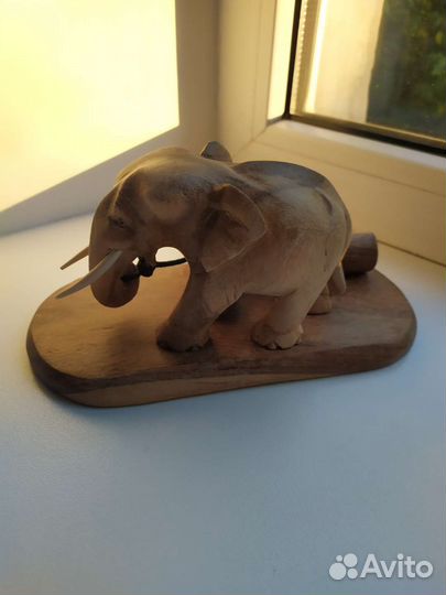 Настольная фигурка