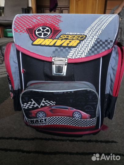 Ранец школьный (портфель)