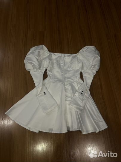 Платье с корсетом