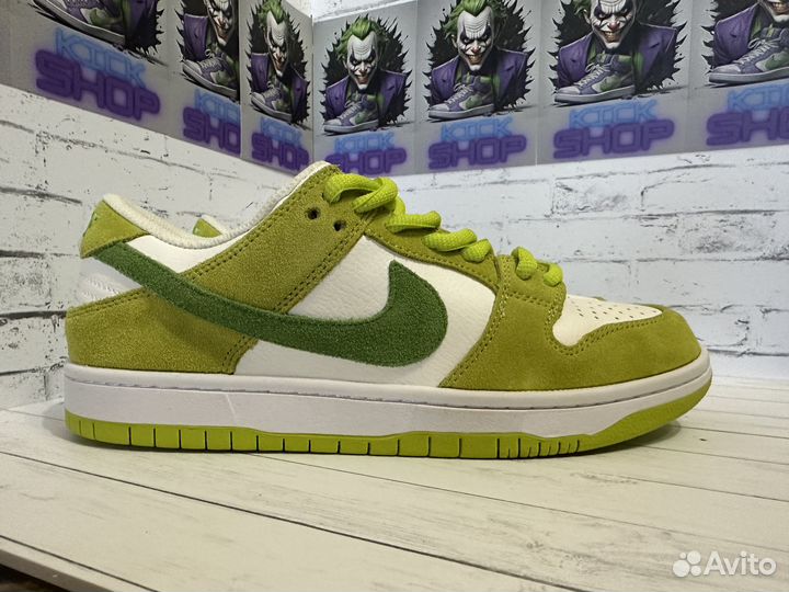 Nike SB Dunk Low Green Apple