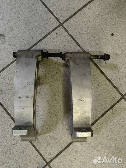 Кулак поворотный BRP ski-doo MXZ Renegade 1000