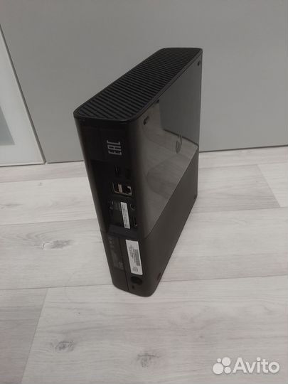 Xbox 360 E (барахлит,выключаеться)