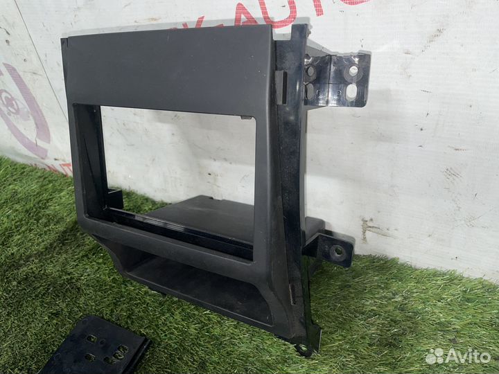 Рамка магнитолы 2Din с бардачком Cadillac Escalade