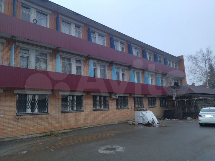 Гостиница, 2700 м²