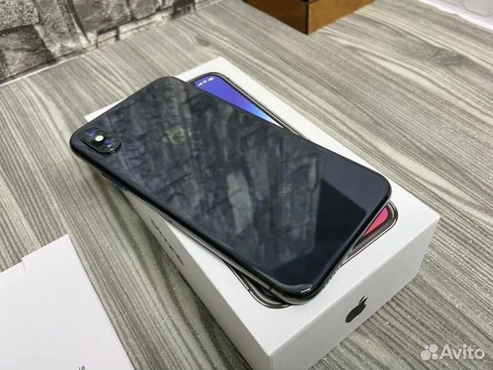 iPhone X, 64 ГБ