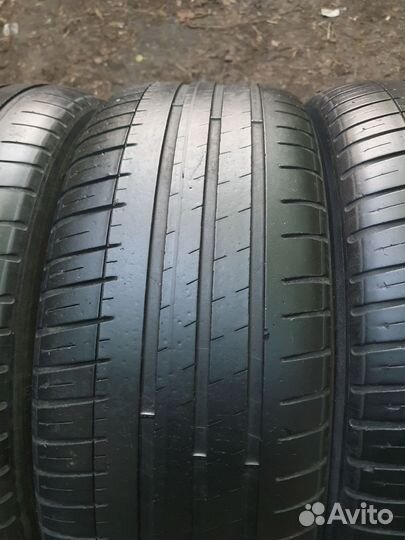 Michelin Pilot Sport 3 235/45 R18 98Y