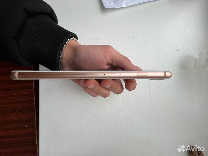 iPhone 8 Plus, 64 ГБ