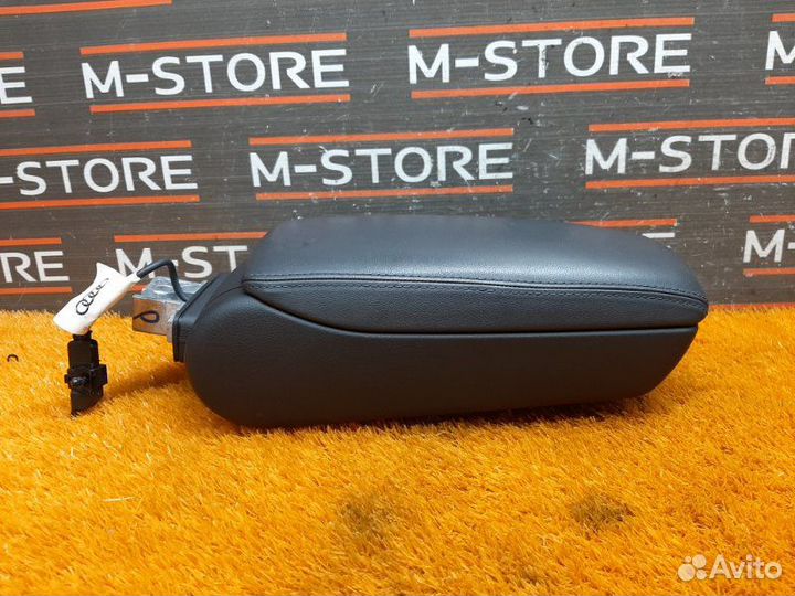 Подлокотник Audi A6 C6/4F BDW 2008