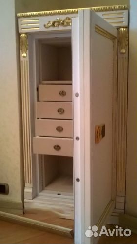 Ювелирный сейф для драгоценностей и денег 