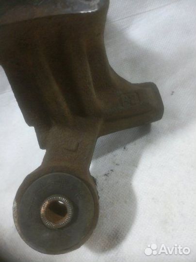 Кулак поворотный задний левый Hyundai Elantra 3