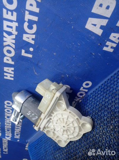 Моторчик стеклоподъемника Bmw E65 седан 2004